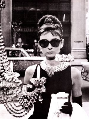 Audrey Hepburn costumes - audrey-hepburn-in-breakfast-at-tiffanys.jpg